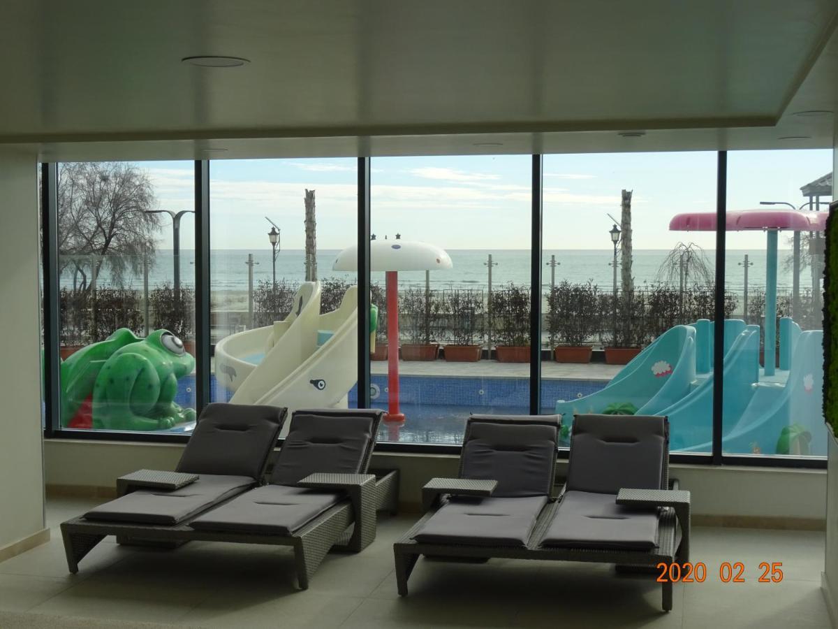 Teemo Beach Apartment, Alezzi Beach Resort Năvodari Kültér fotó